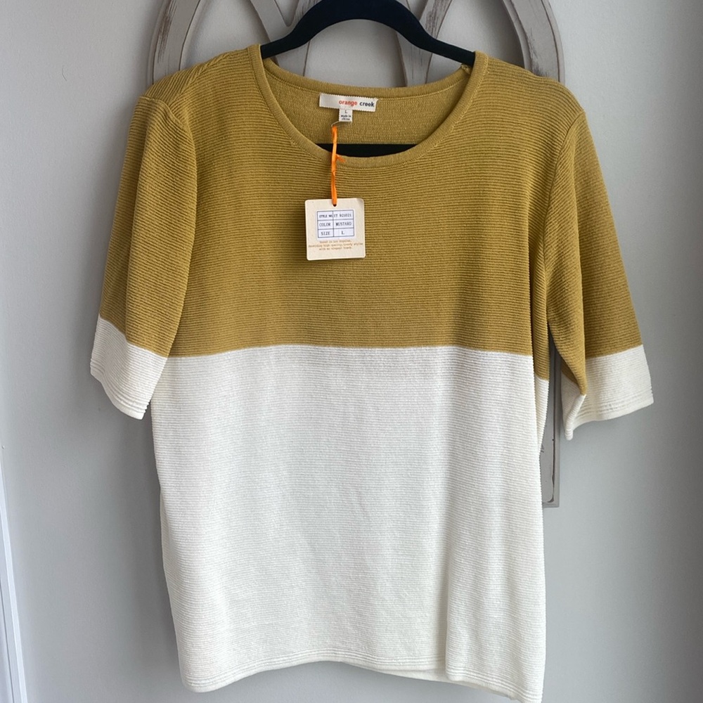 Orange Creek gold and cream textured color-blocked fall top  size large NWT